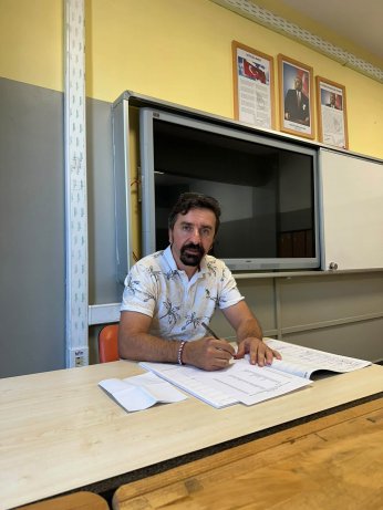 Benim önlüğüm tertemiz. Sizin hukukunuz kapkara