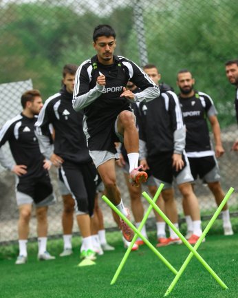 Bu sefer yenelim. Gülelim eğlenelim