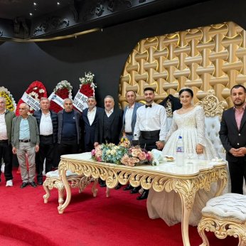 Güneş Plastik âşıkları güneşi Fethiye’de doğurdu