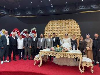 Güneş Plastik âşıkları güneşi Fethiye’de doğurdu