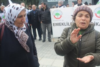 Emekliler seyyanen zam talebiyle meydanlarda