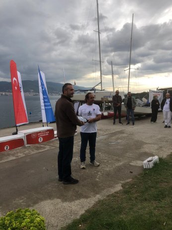 Yelkencilerden bir birincilik,  üç ikincilik, iki üçüncülük 