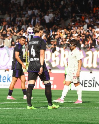 Artı iki sakat maçı sakata getirdi