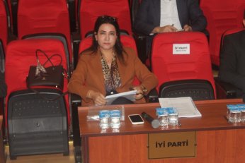 Kuran’a el basarım ki o  meclis üyesini biliyorsunuz