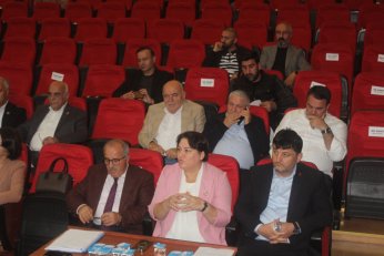 Kuran’a el basarım ki o  meclis üyesini biliyorsunuz