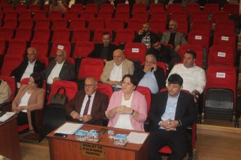 Kuran’a el basarım ki o  meclis üyesini biliyorsunuz