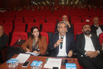 Kuran’a el basarım ki o  meclis üyesini biliyorsunuz