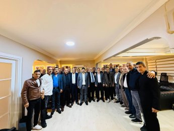 AKP’li Ceyhan belediyeye  fahiş fiyatla ürün satmış
