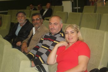 Küsen bana küssün. Partiye küsmesin