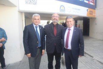 Küsen bana küssün. Partiye küsmesin