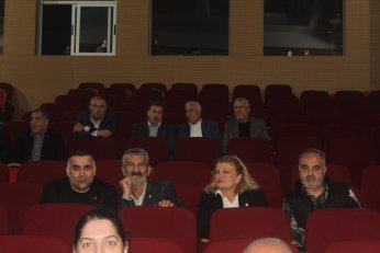 Çocuklar parkları hor  kullanıyor. Siyasiler uyarsın