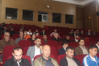 Çocuklar parkları hor  kullanıyor. Siyasiler uyarsın