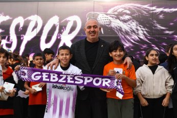 Yaram derin. Sevgin serin. Keser döndü. Hesap kesin
