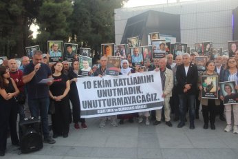 Demokrasi için meydandaydılar. Demokrasi için meydanlardayız
