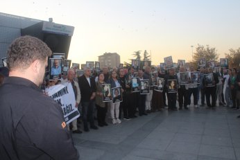 Demokrasi için meydandaydılar. Demokrasi için meydanlardayız