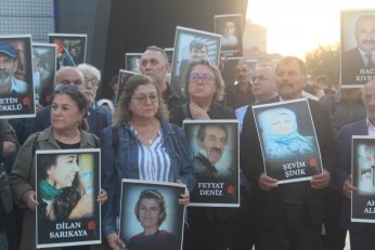 Demokrasi için meydandaydılar. Demokrasi için meydanlardayız