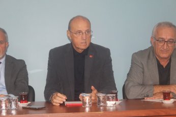 Dilimize dikkat edelim. Birleşmeye mecburuz