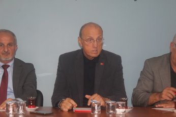 Dilimize dikkat edelim. Birleşmeye mecburuz