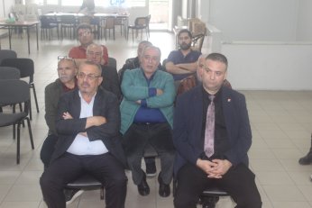 Dilimize dikkat edelim. Birleşmeye mecburuz