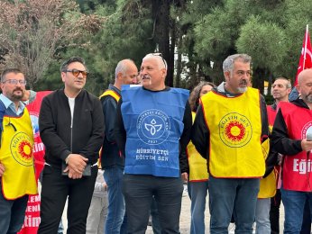 Üretim bandında veri ve operatör değiliz