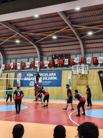 Mektebim'in gözü yükseklerde