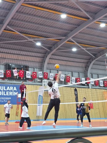 Mektebim'in gözü yükseklerde