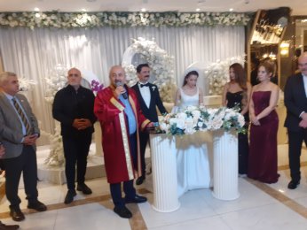 Banu ile Bülent dünya evinde 