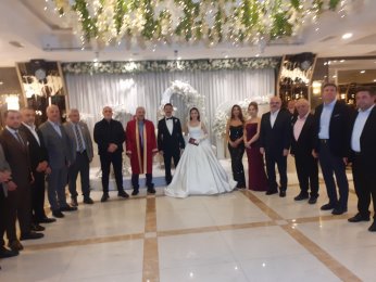 Banu ile Bülent dünya evinde 