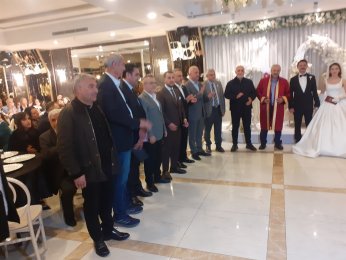 Banu ile Bülent dünya evinde 