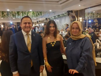 Banu ile Bülent dünya evinde 