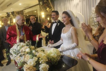 Banu ile Bülent dünya evinde 