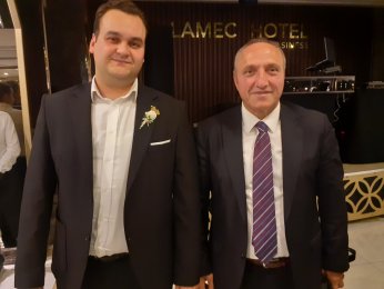 Banu ile Bülent dünya evinde 