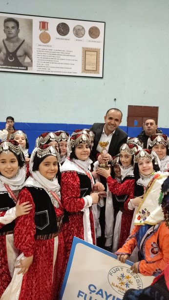 Van yöresi oyunu gümüş madalya getirdi