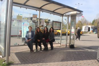 Güzeltepe İlkokulu önüne üst geçit istediler