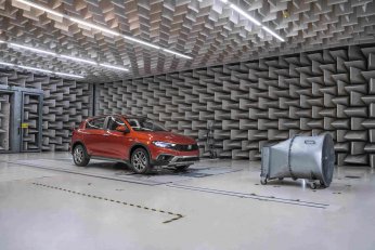 Geleceğe emin adımlarla yürüyoruz