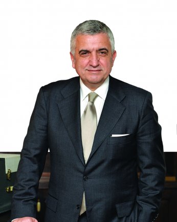 Geleceğe emin adımlarla yürüyoruz