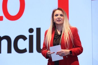 Yüksek lisanslılarda giden dönmüyor