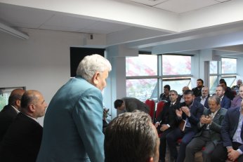 Ver İsrail’i. Güldür emekliyi. Al İstanbul’u