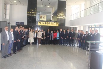 Gebze’de seçim Türkiye’ye örnek olgunlukta geçti