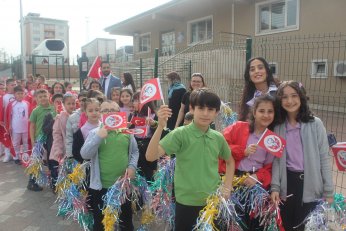 Sokaktan salona 23 Nisan coşkusu 