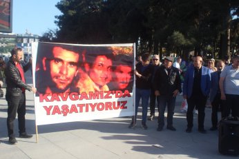 Filistin halkının yanında ve savaştayız