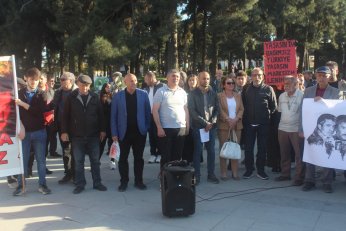 Filistin halkının yanında ve savaştayız