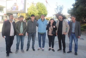 Filistin halkının yanında ve savaştayız