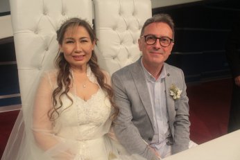 “Evlenelim l…n biz!”