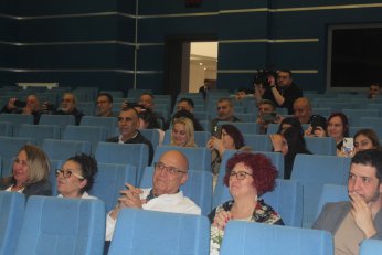 “Evlenelim l…n biz!”