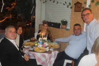 “Evlenelim l…n biz!”