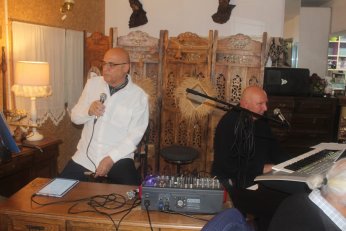 “Evlenelim l…n biz!”