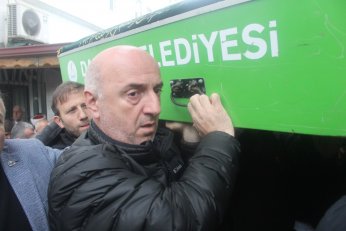 Annesini Anneler Günü’nde toprağa verecek 