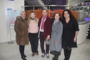 Diziler ve tiyatro birbirini destekler