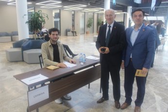 Baskın listeli seçimde bir dalya fark yedi: 111 - 211